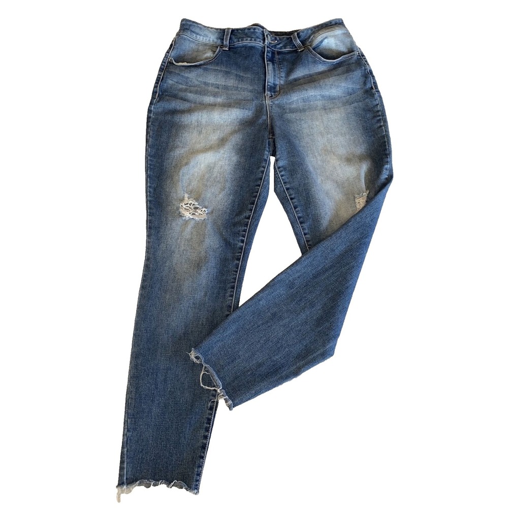 Maurices High Rise Distressed Tapered Raw Hem Women's Size L Regular Light Wash